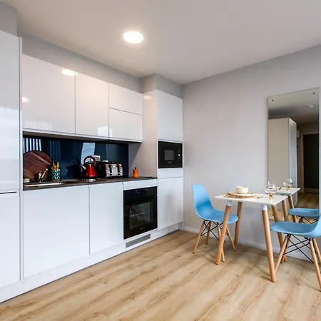 Yugo Explore - Kavanagh Court * Dublin