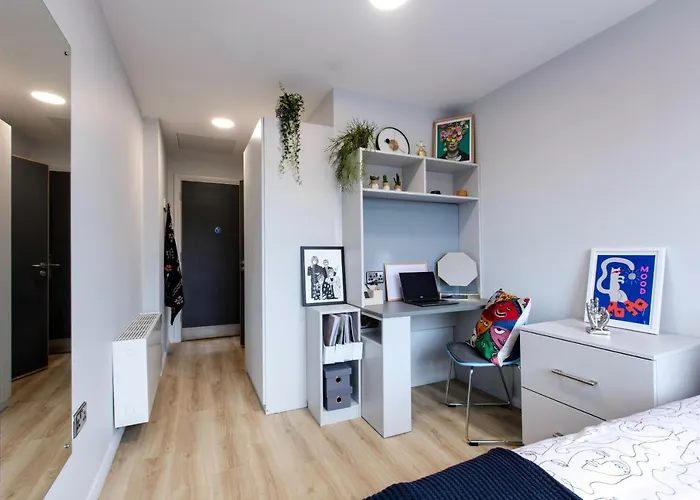 Yugo Explore - Kavanagh Court