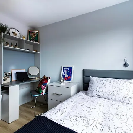 Yugo Explore - Kavanagh Court * Dublin
