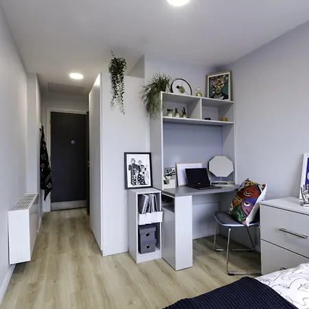 Yugo Explore - Kavanagh Court * Dublin